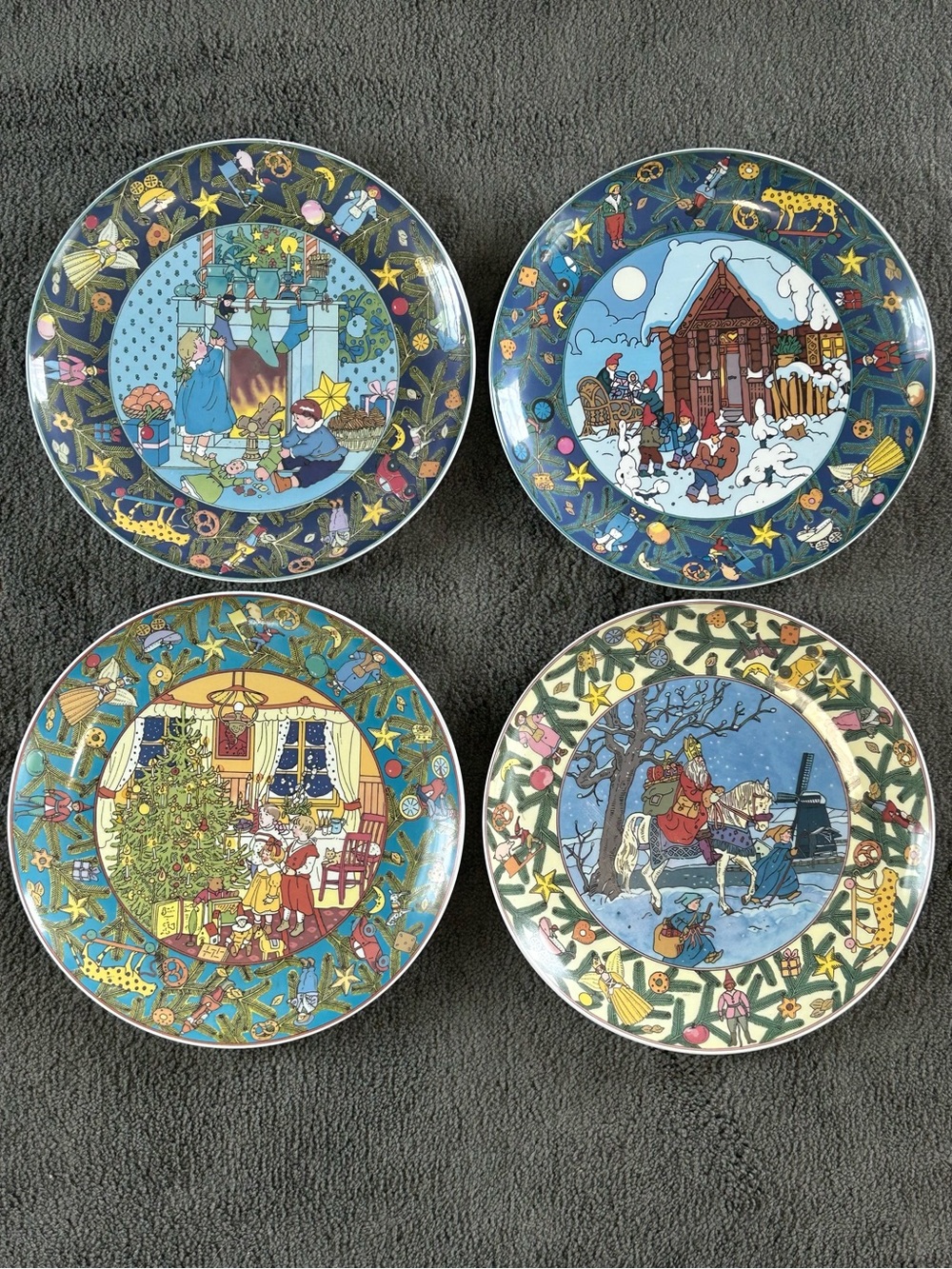 Villeroy Boch Christmas In Europe Set Of 4 Plates RARE